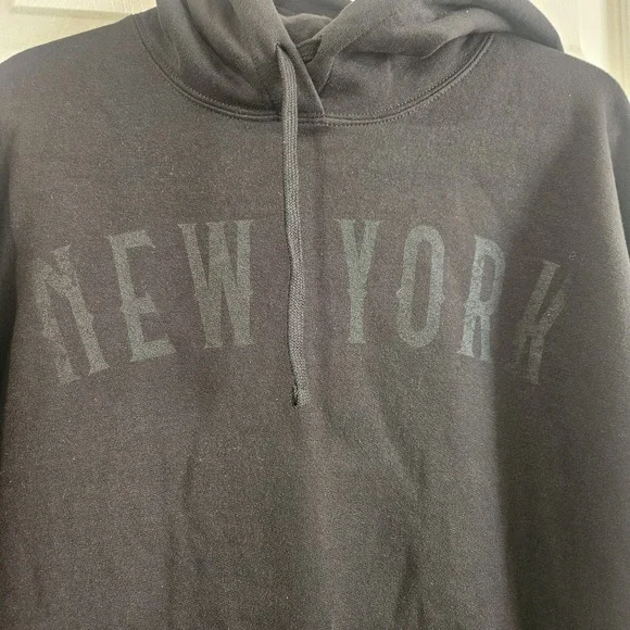 Port & Co New York Distressed-look Black Hoodie - Size XL - NWOT - Picture 2 of 11